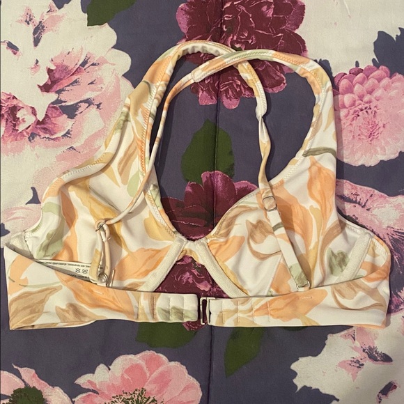 Abercrombie & Fitch Bikini Top - Picture 2 of 5